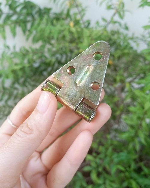 Alternative view of Bản lề tam giác