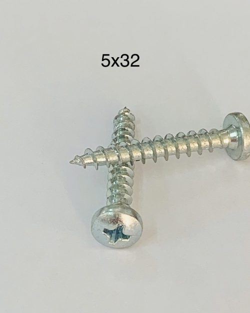 Vít đầu tròn 5x32